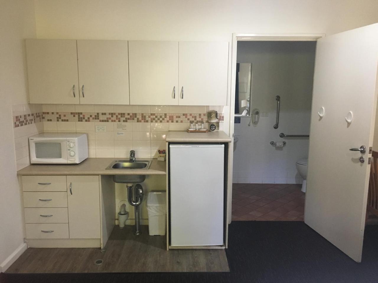 Karratha Central Apartments Luaran gambar