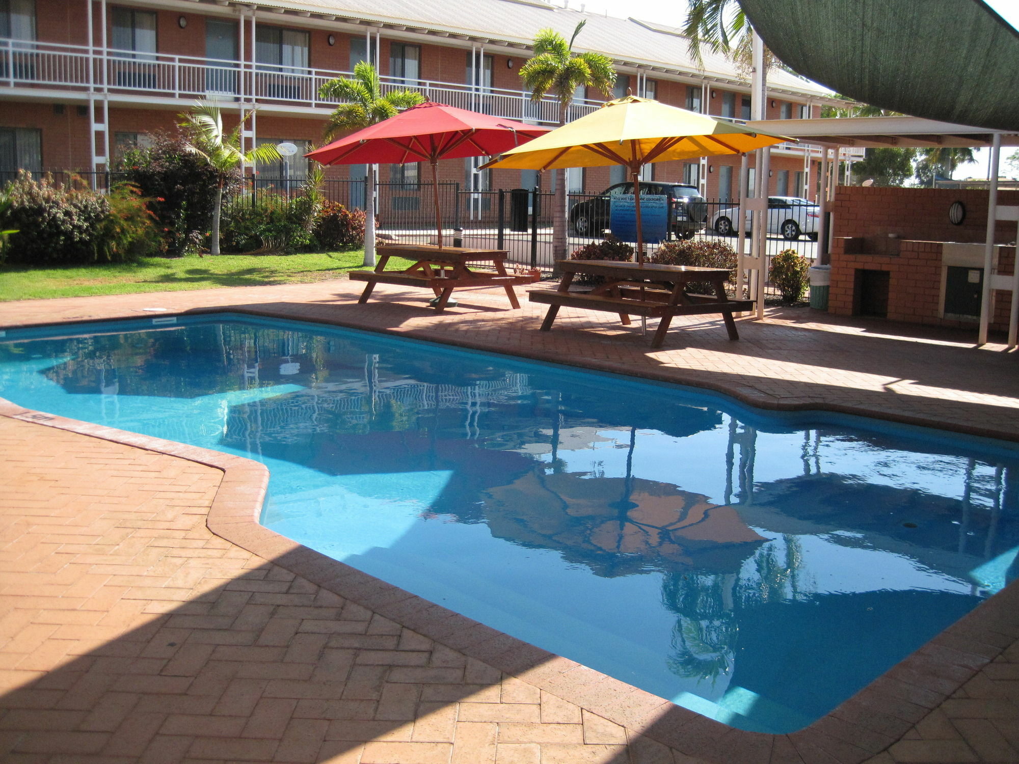 Karratha Central Apartments Luaran gambar